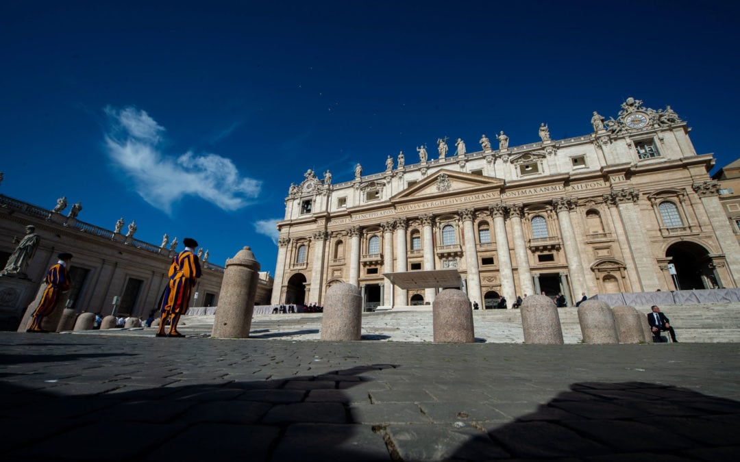 Pope expands Papal Foundation focus to war victims, refugees